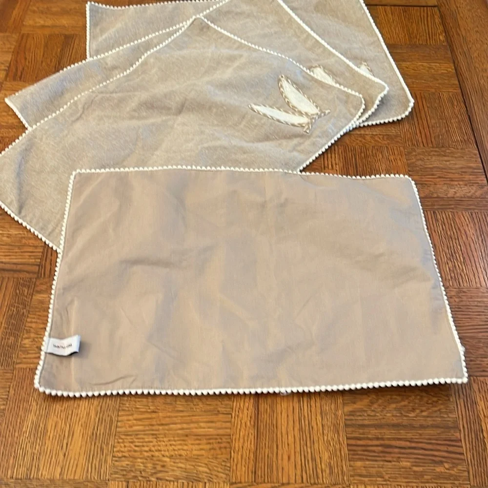 Tabitha Webb set of 4 Beige placemats Pom-Pom Trim & embroidered bunny ears